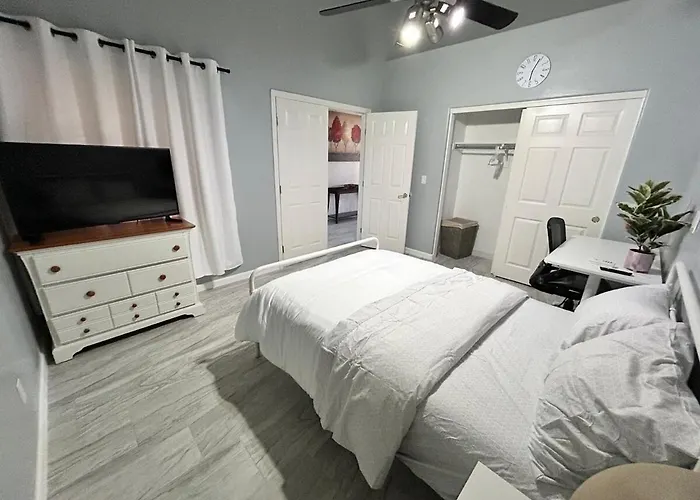 Primepointe Holiday home